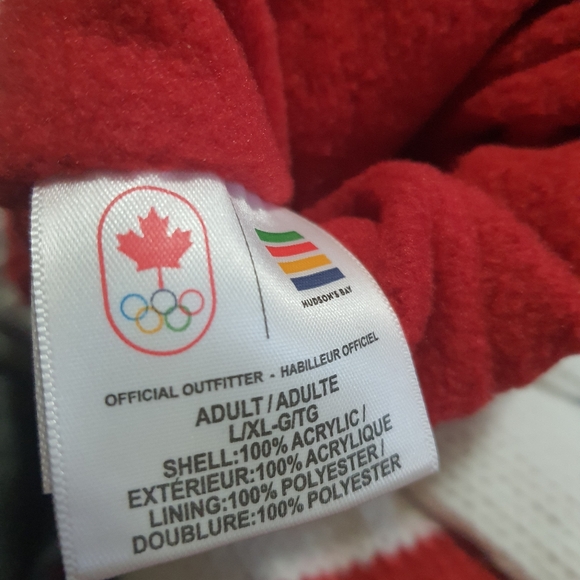 HBC/Canada Olympics Mittens - Picture 4 of 4